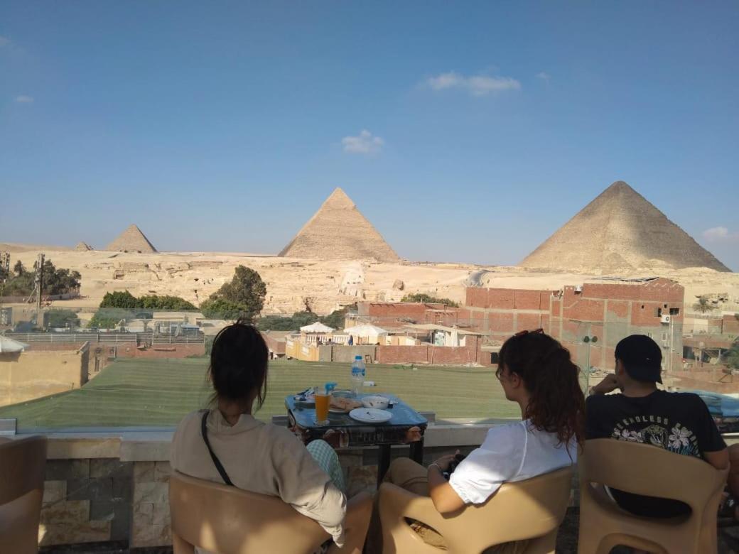 Pyramids Magic View Inn Kairo Bagian luar foto